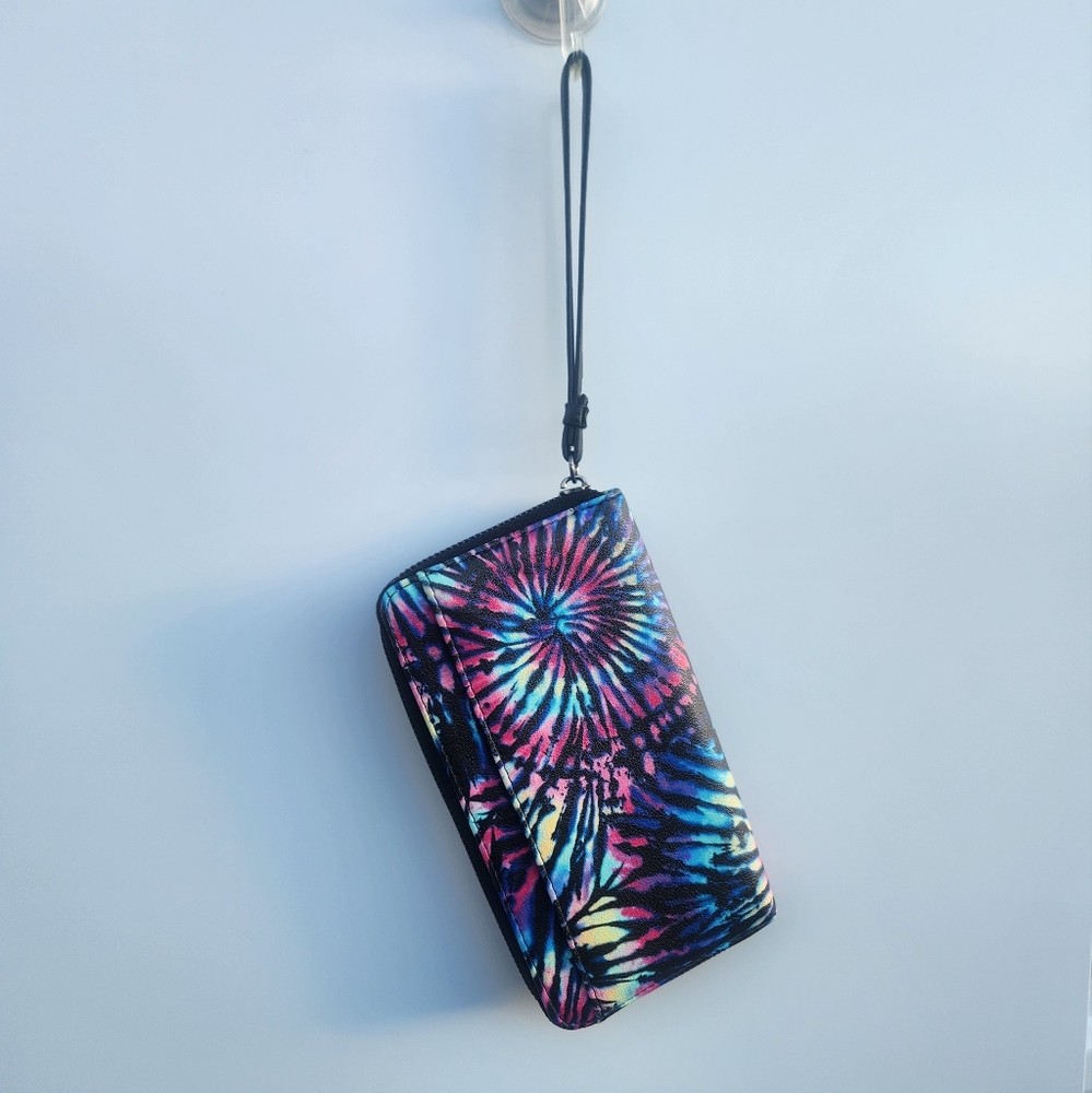 Multicolored women's wallet and phone holder (4 for $20) closet bundle